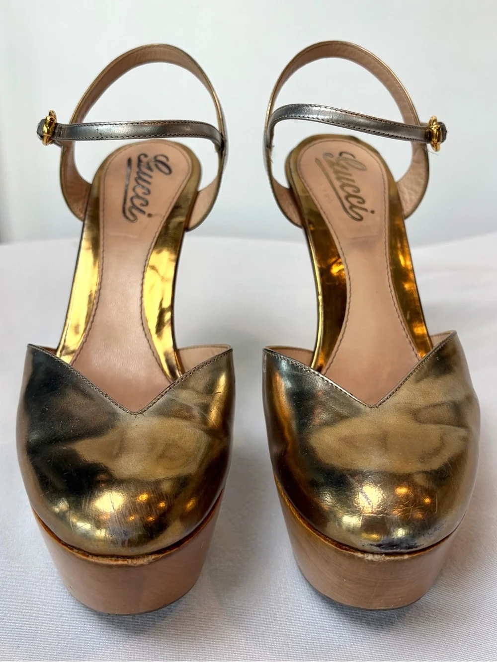 Gucci VTG Metallic Gold Platform Buckle Sandals, wooden heels, 6.5, some scuffs